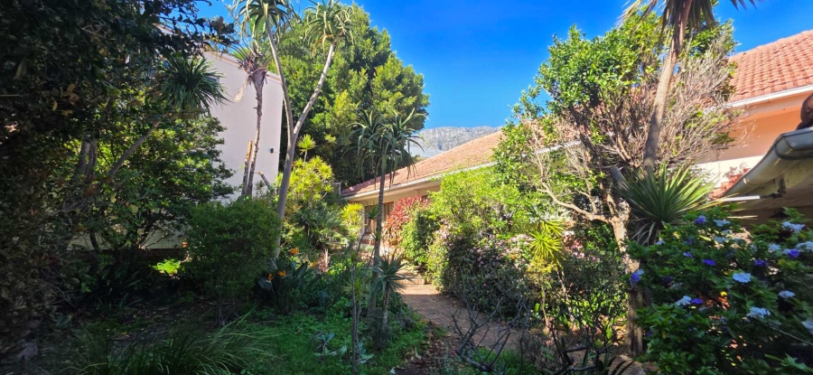 3 Bedroom Property for Sale in Camps Bay Western Cape
